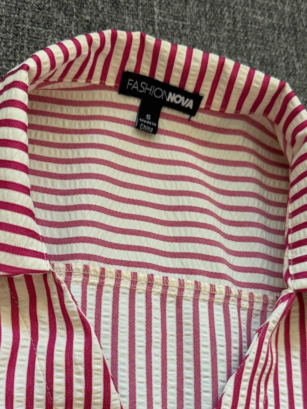 ☆𝐒𝐨𝐥𝐝☆ Vintage-Inspired FASHION NOVA Pink & White Striped Button-Front Dress. - Picture 2 of 14